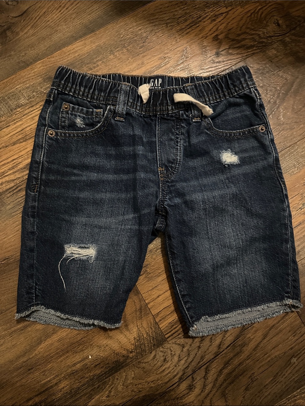 GAP boys Dark Indigo Distressed Jean Shorts with Drawstring size M